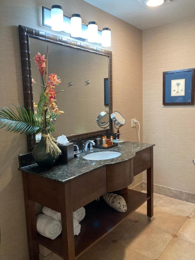 King Room with Ocean View at Blue Dolphin Inn