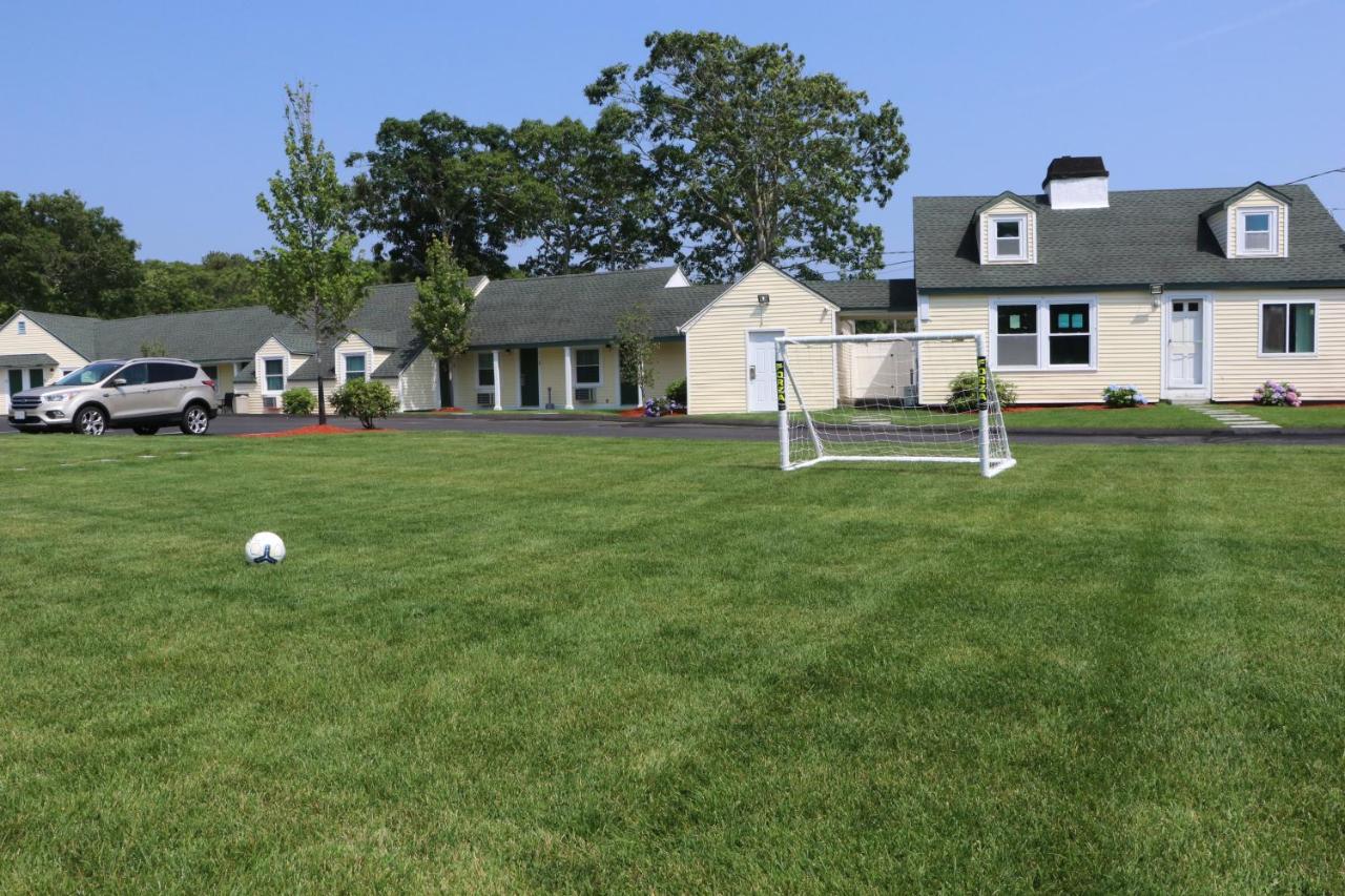 | Sunbird Cape Cod Resort
