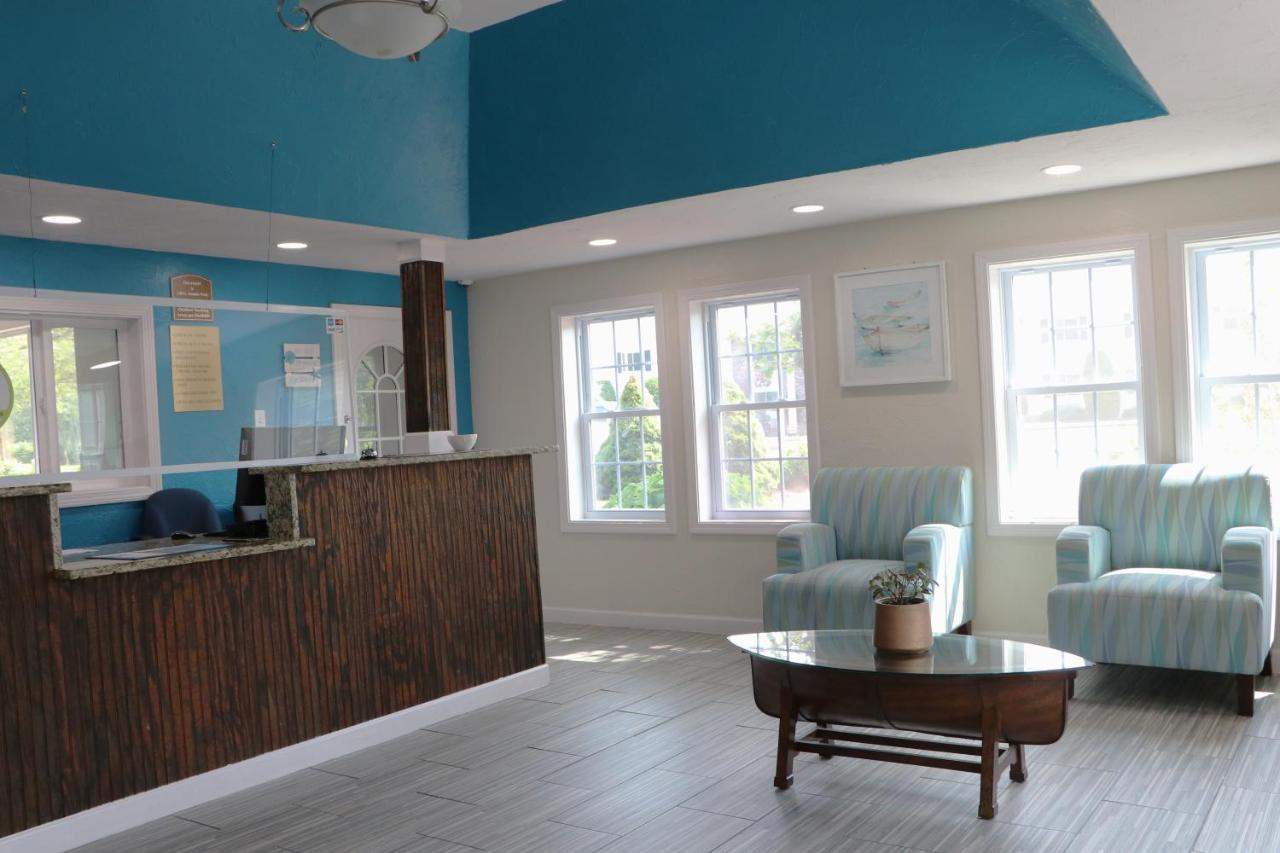 | Sunbird Cape Cod Resort