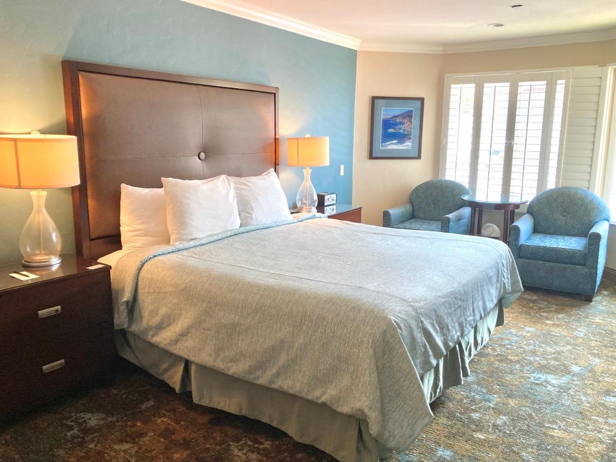 Deluxe King Room at Blue Dolphin Inn