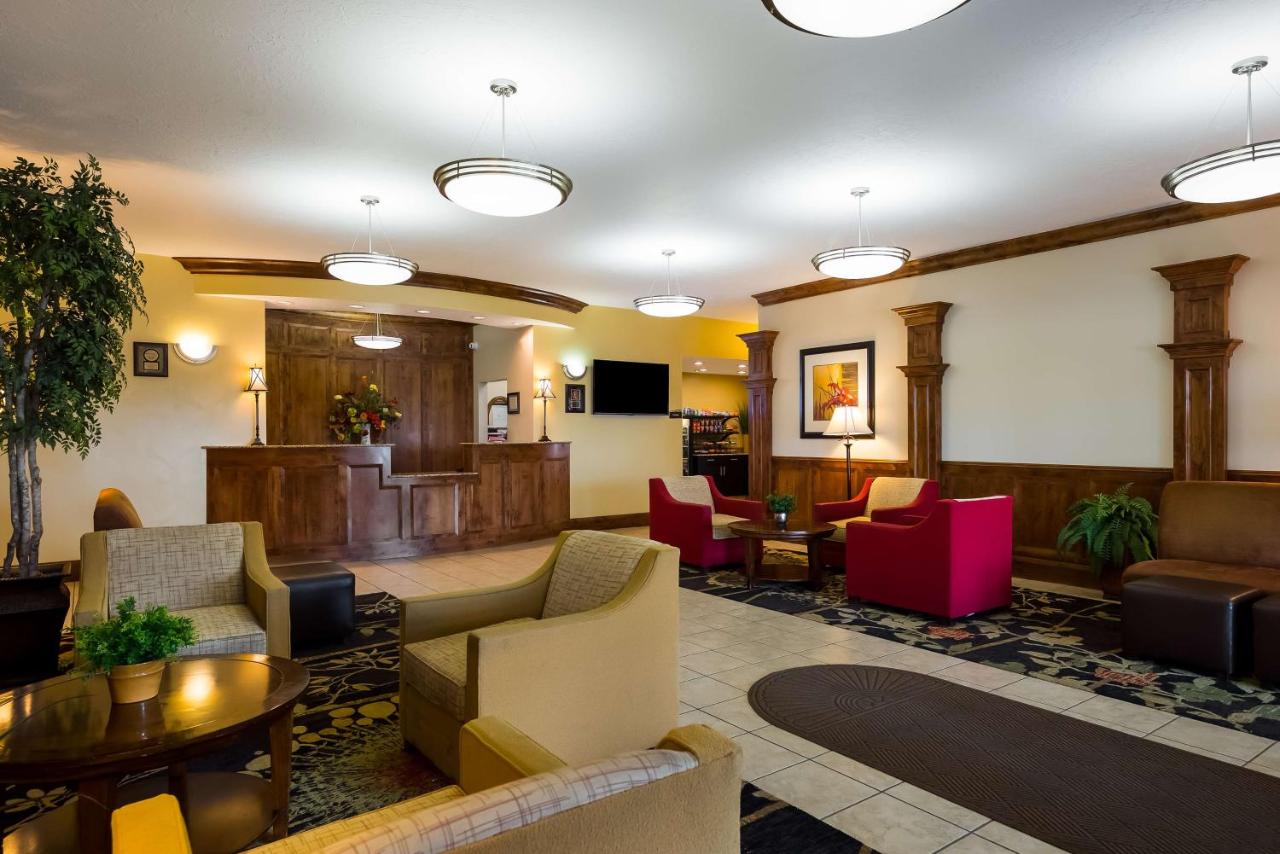 | Best Western Plus Landmark Hotel