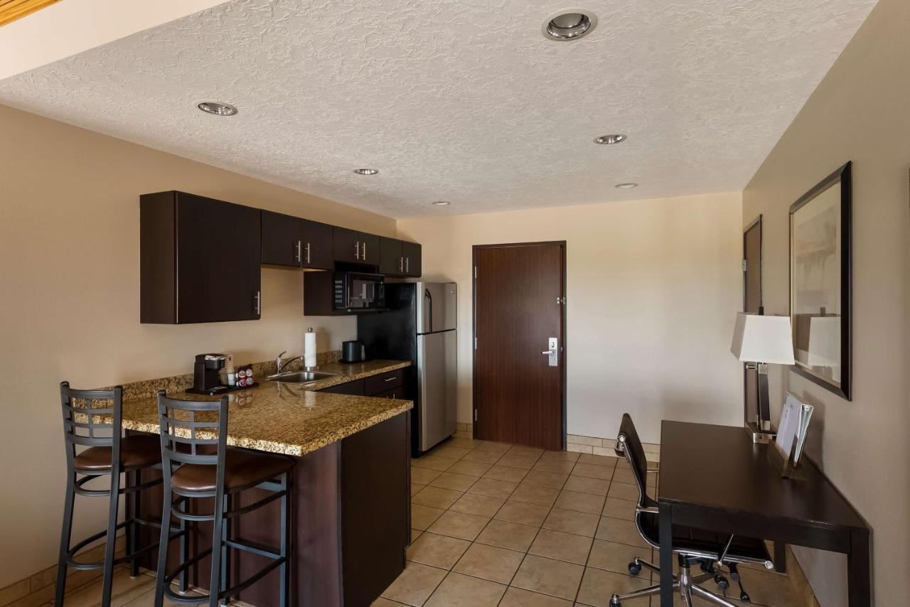 Room #117073956 at Best Western Plus Landmark Hotel