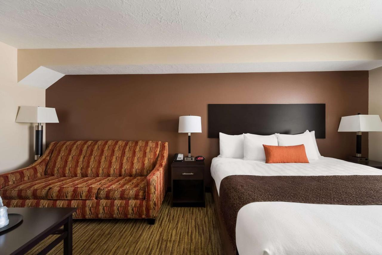 | Best Western Plus Landmark Hotel