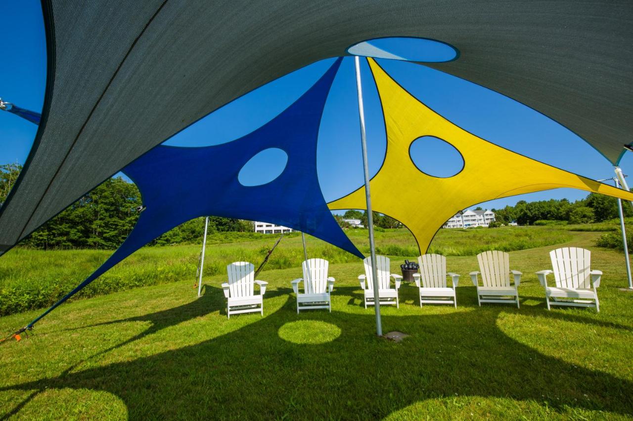 | Strawberry Hill Seaside Inn