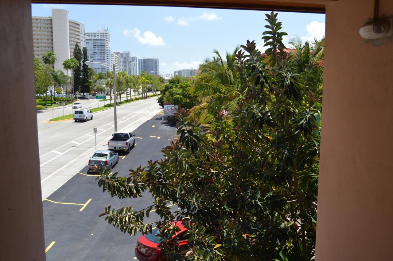  | Ft. Lauderdale Beach Resort Hotel