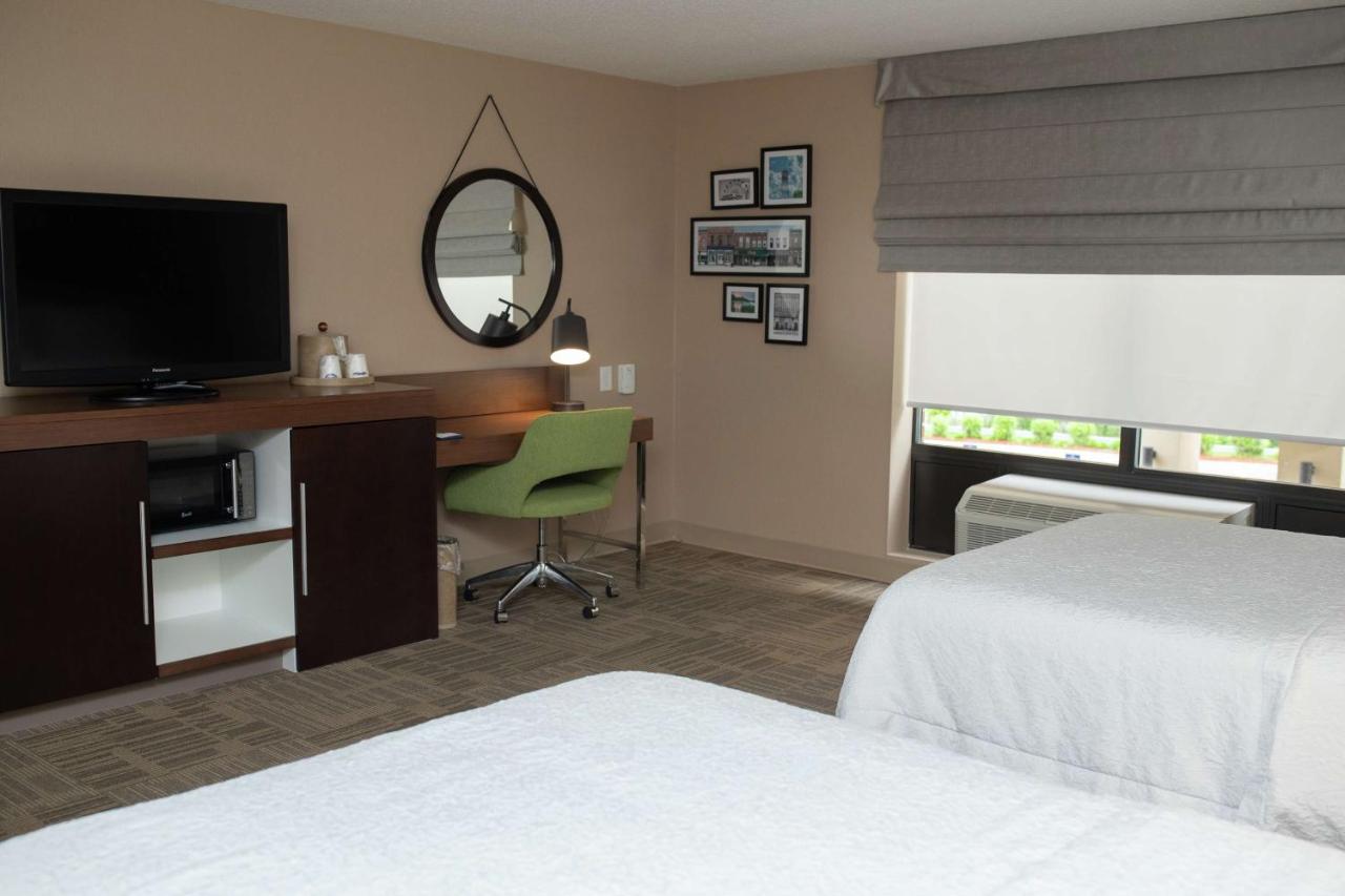 | Hampton Inn Commerce/Novi