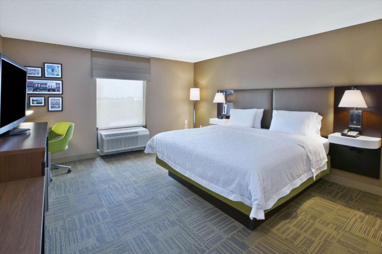 | Hampton Inn Commerce/Novi