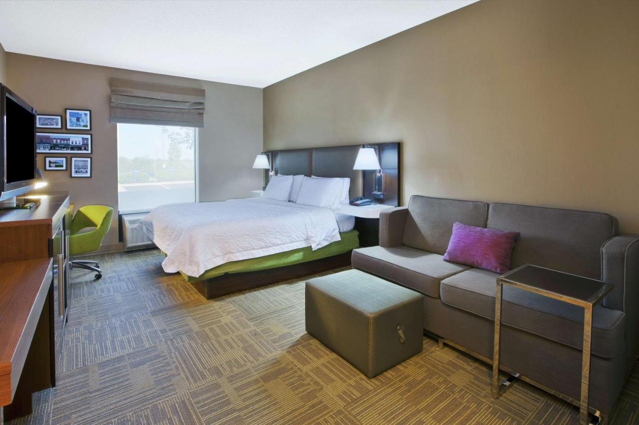 | Hampton Inn Commerce/Novi