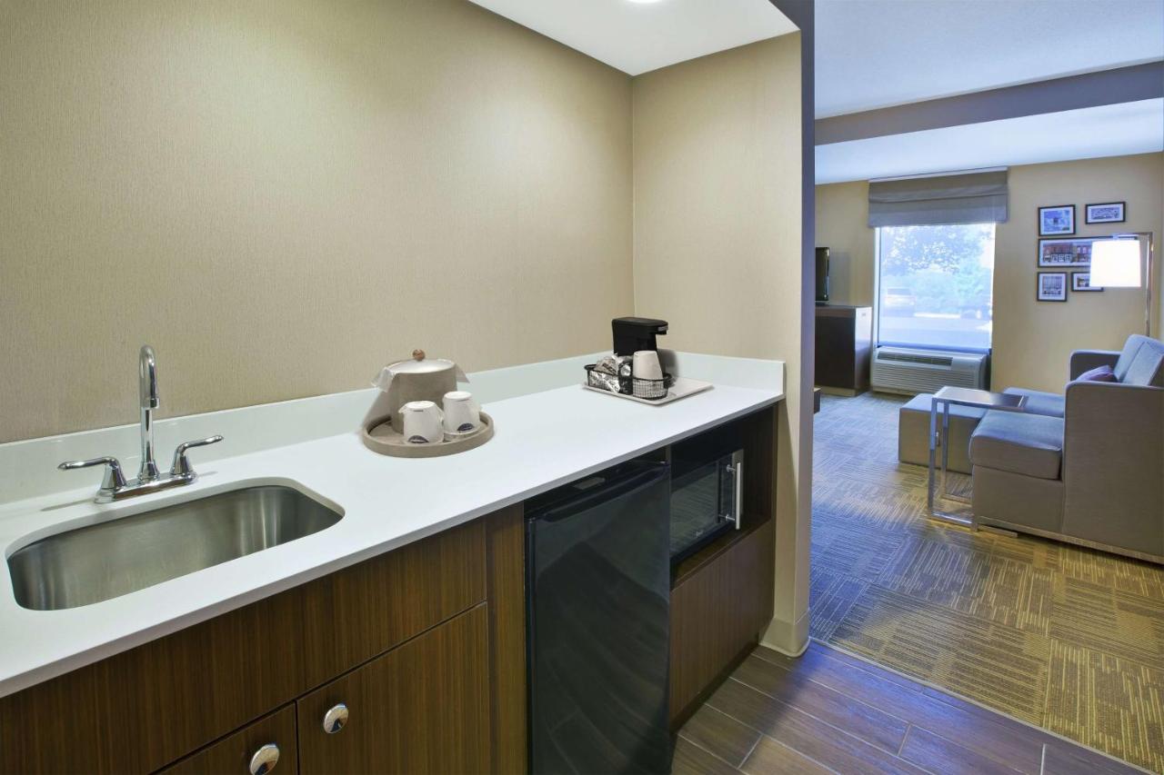 | Hampton Inn Commerce/Novi