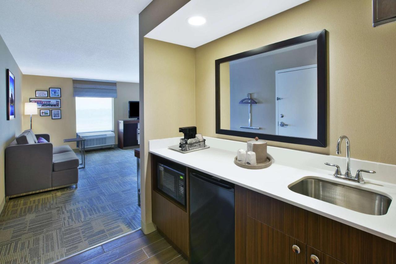 | Hampton Inn Commerce/Novi
