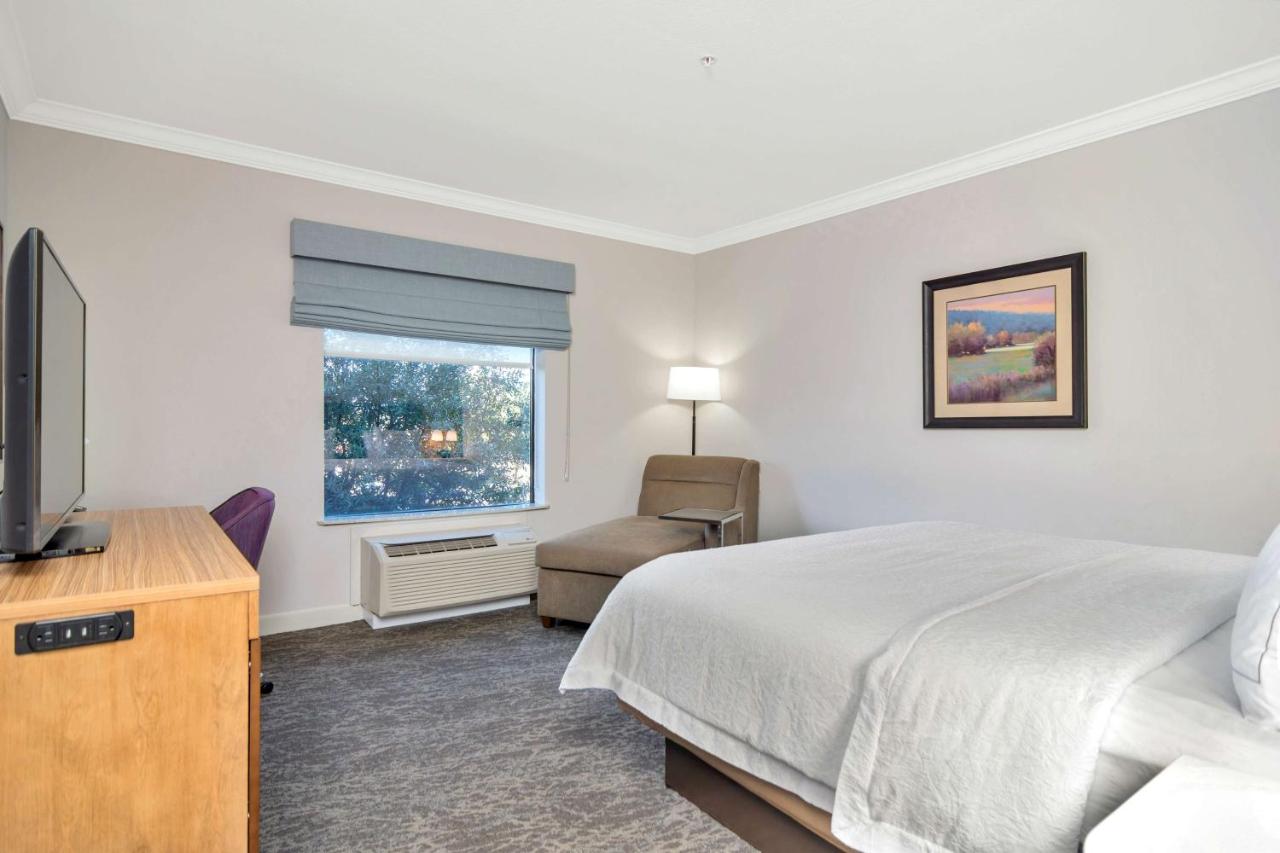 King Room - Non-Smoking at Hampton Inn & Suites Fort Worth-Fossil Creek