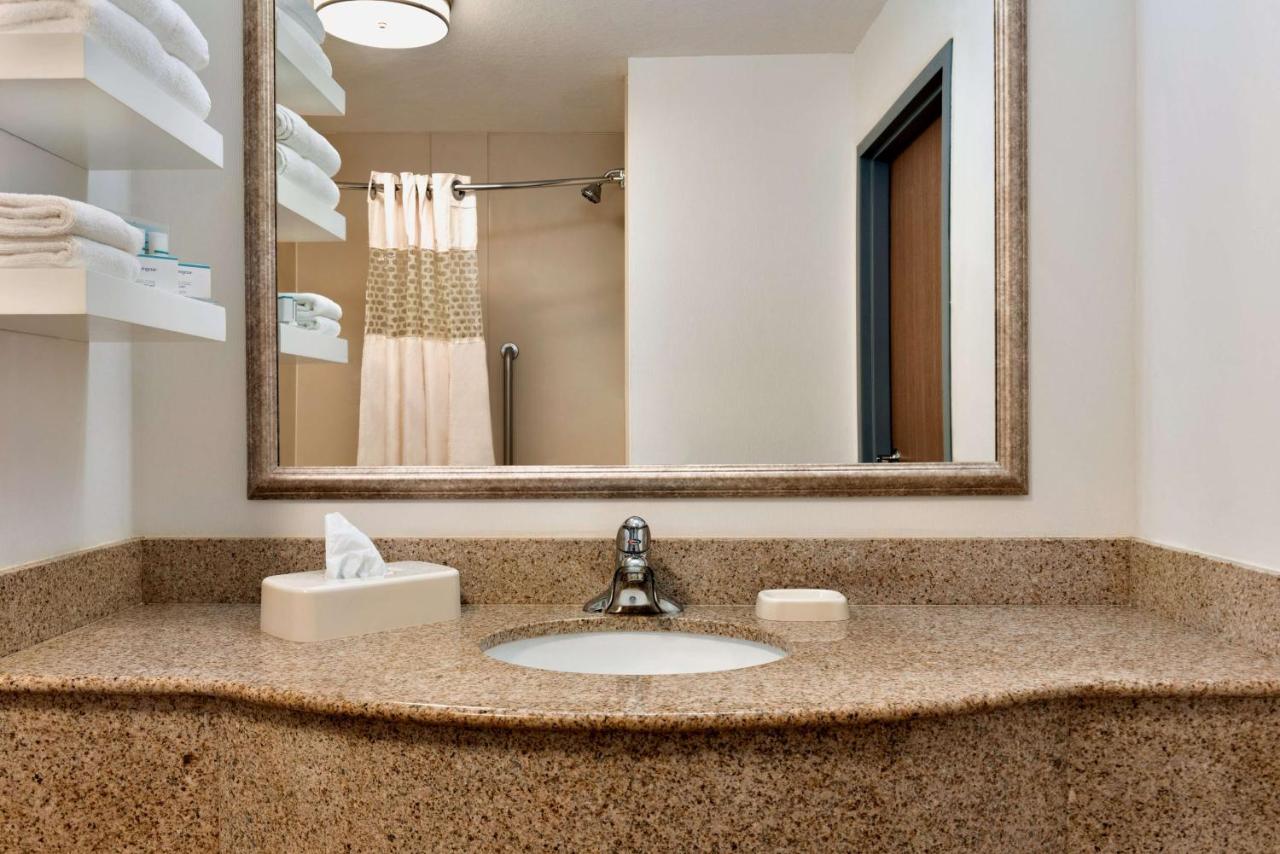 King Room at Summit Suites