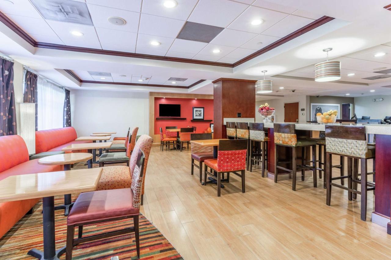 | Hampton Inn Groton/Mystic
