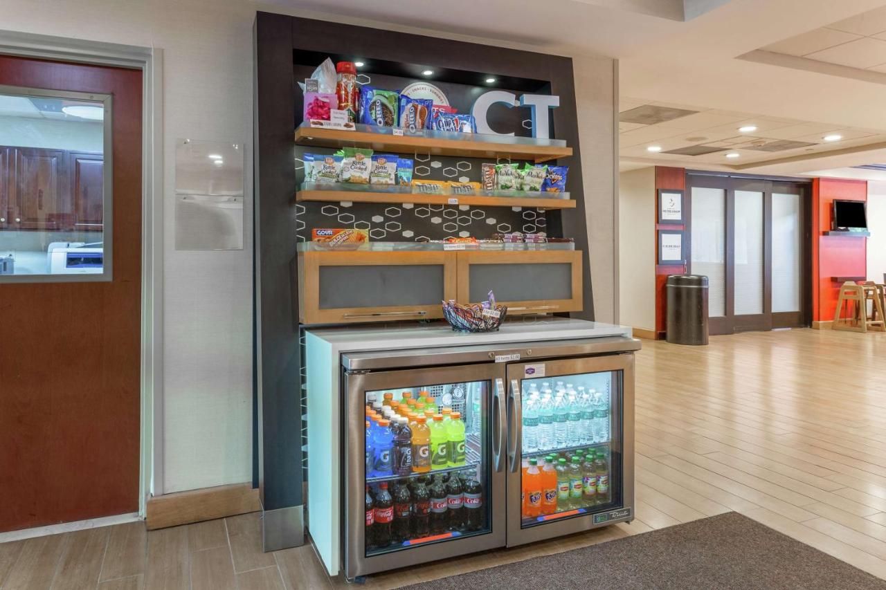 | Hampton Inn Groton/Mystic