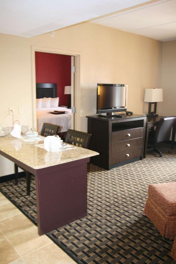 Non-Smoking King Suite with Kitchenette at Hampton Inn & Suites Houston/Clear Lake-Nasa Area