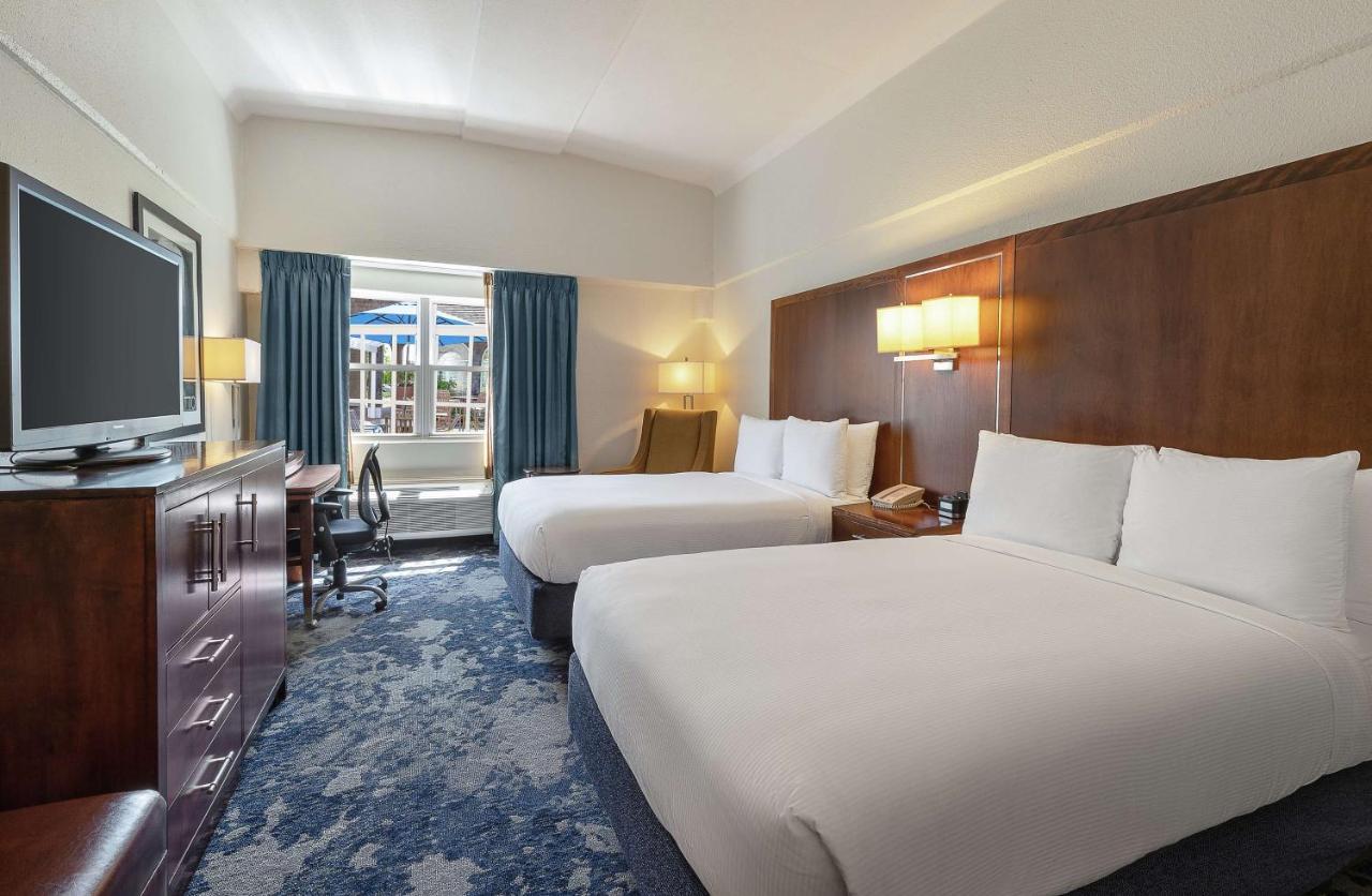 | DoubleTree by Hilton Cape Cod - Hyannis