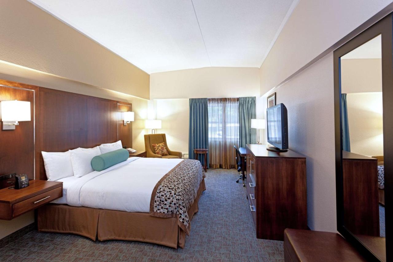 | DoubleTree by Hilton Cape Cod - Hyannis