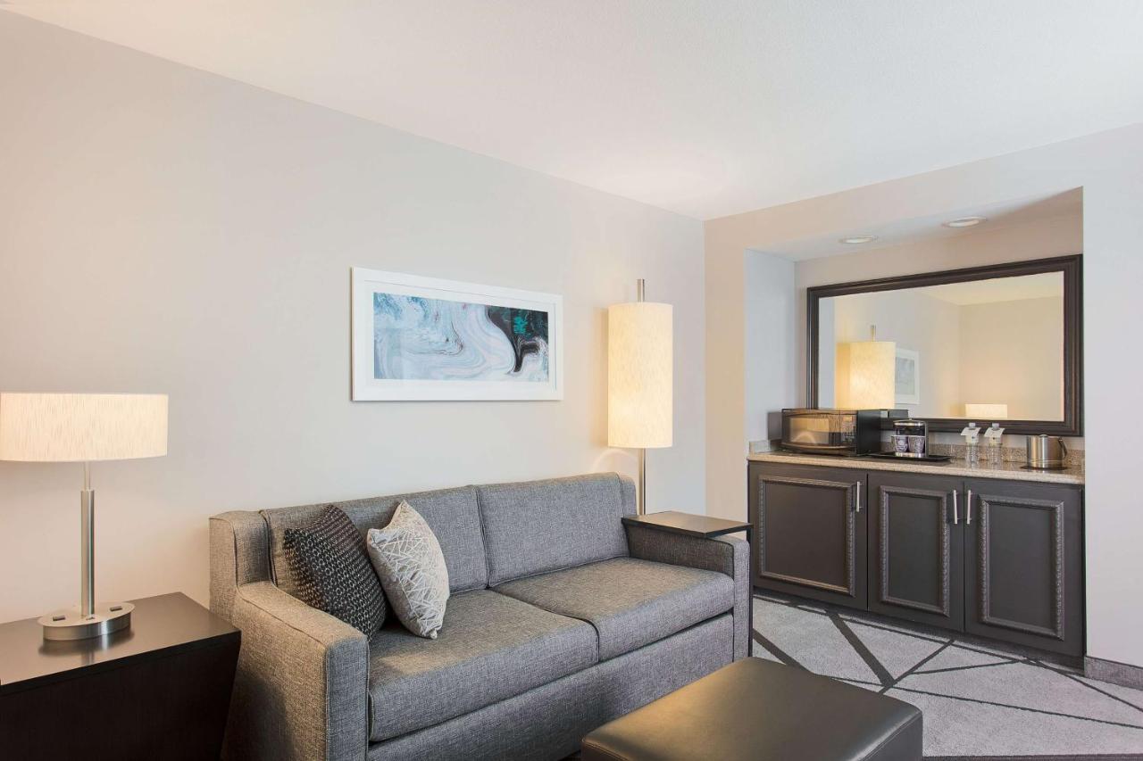 Junior King Suite at DoubleTree by Hilton Los Angeles - Norwalk