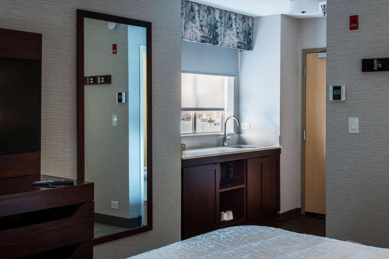 King Studio at Hampton Inn & Suites Chicago/Lincolnshire