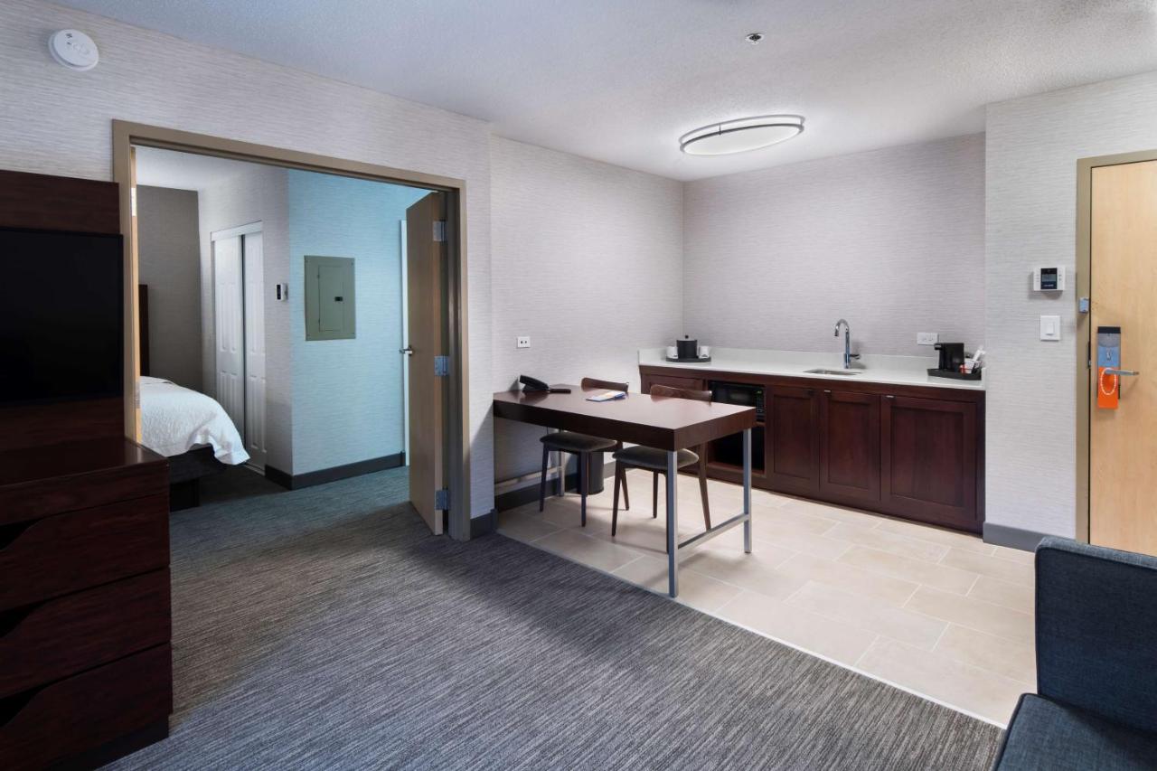One-Bedroom Double Suite at Hampton Inn & Suites Chicago/Lincolnshire