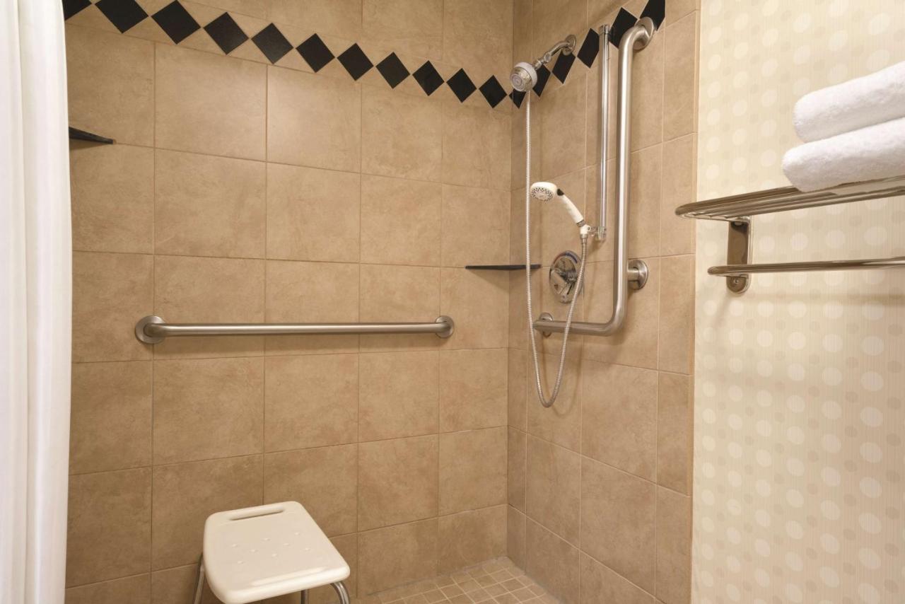King Room - Disability Access with Roll In Shower at Hilton Garden Inn Lancaster
