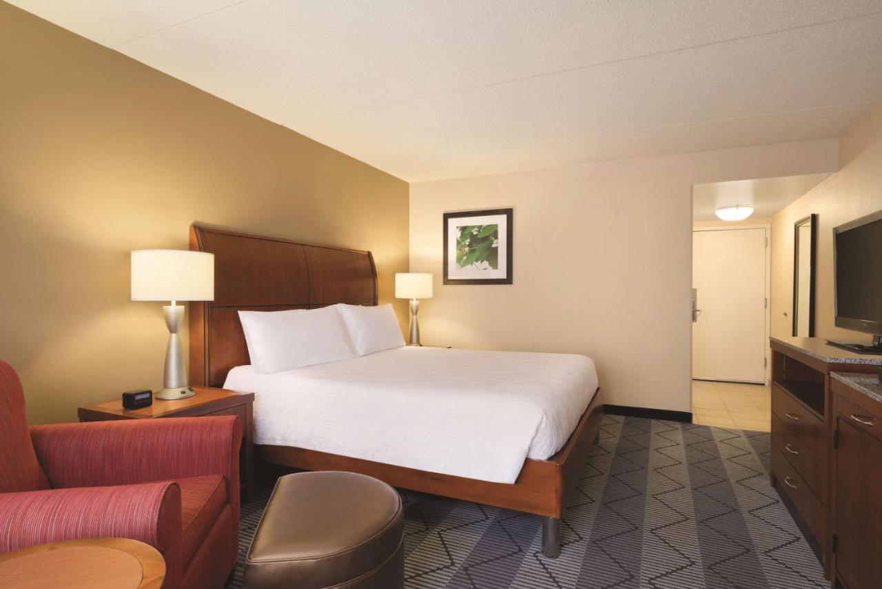 King Room - Disability Access with Roll In Shower at Hilton Garden Inn Lancaster
