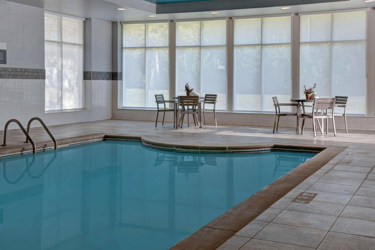 | Hilton Garden Inn Kansas City/Kansas