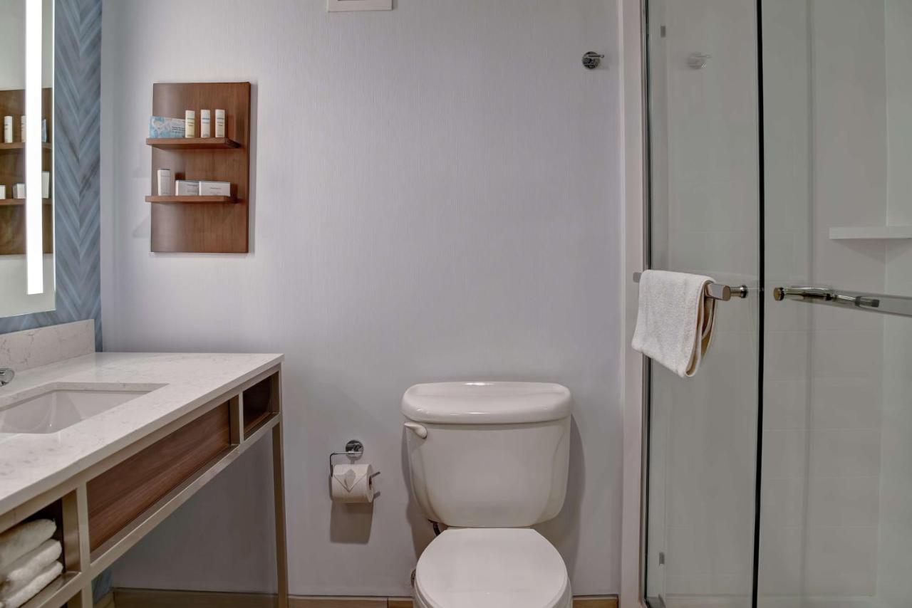 | Hilton Garden Inn Kansas City/Kansas