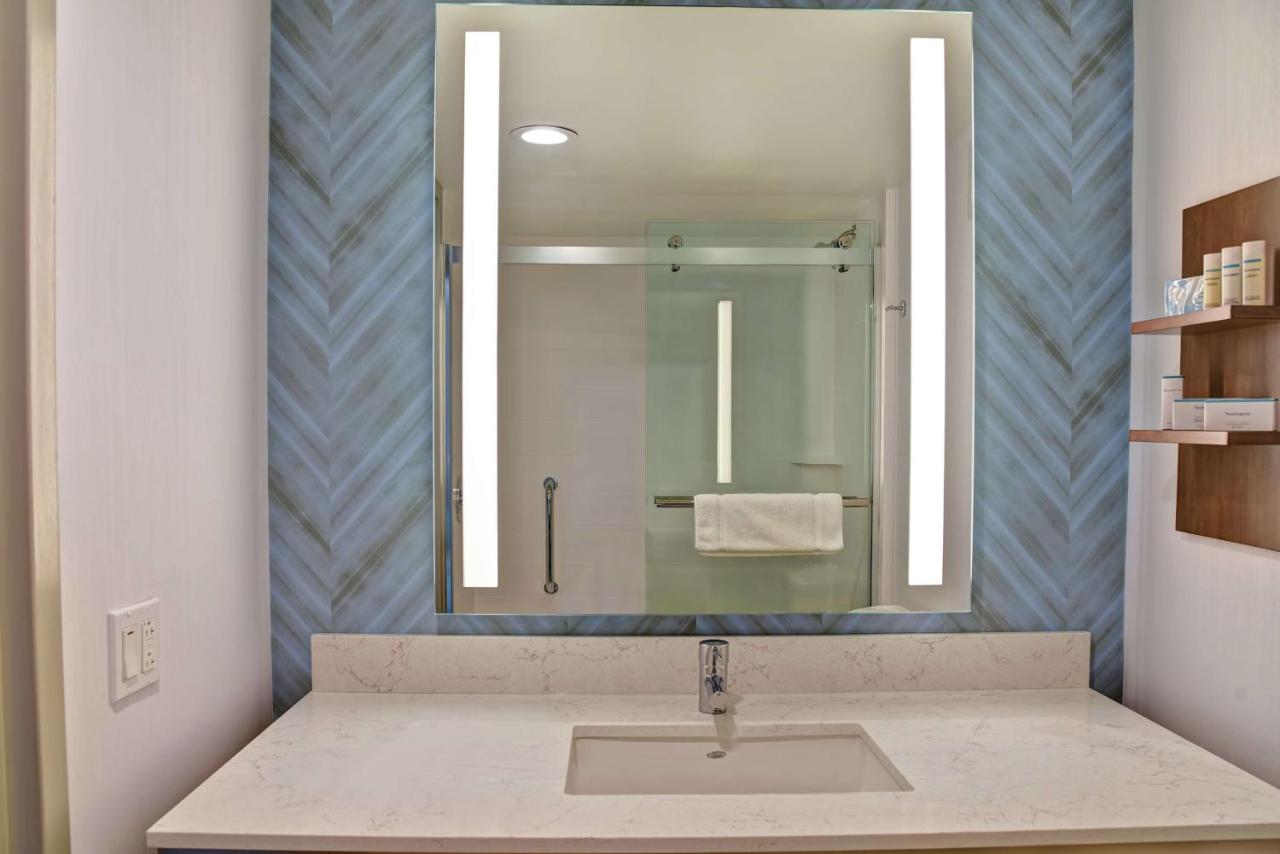 | Hilton Garden Inn Kansas City/Kansas