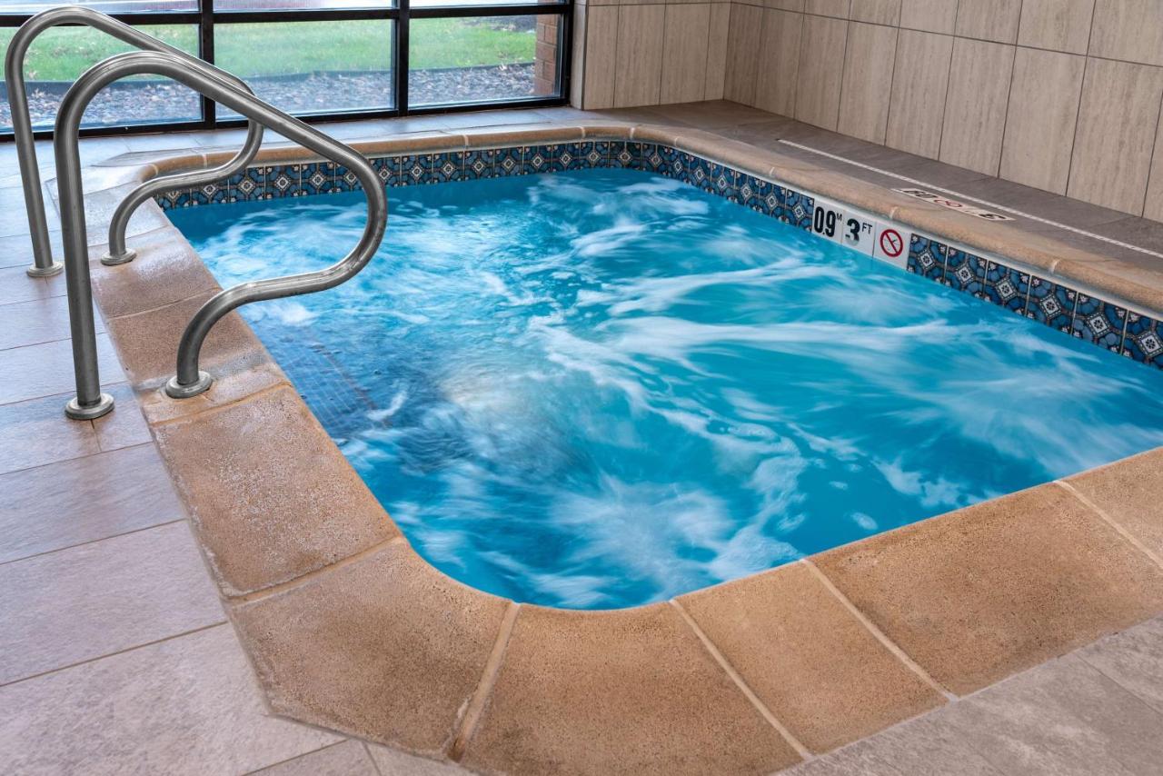 | Hampton Inn Kansas City-Lee's Summit