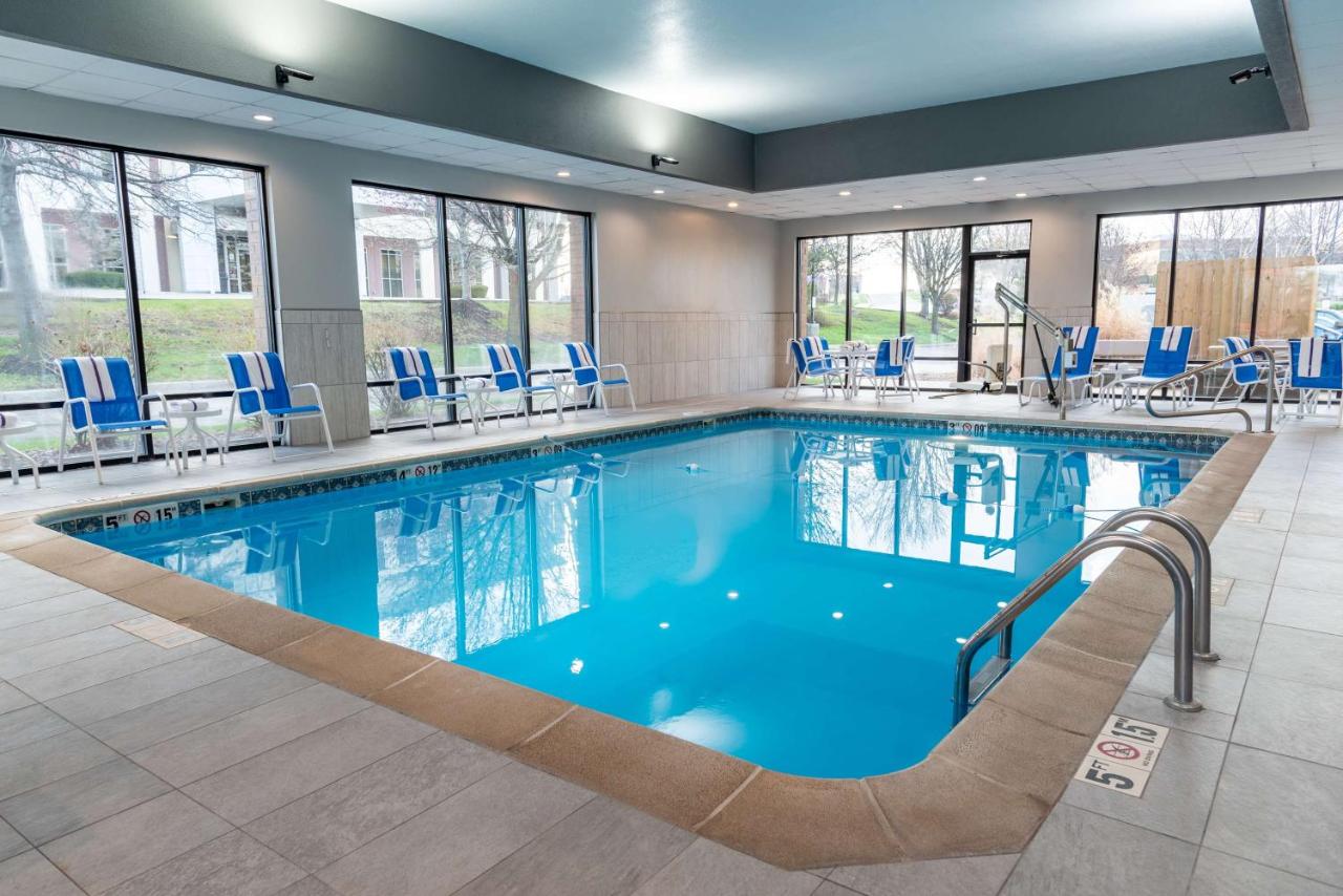 | Hampton Inn Kansas City-Lee's Summit