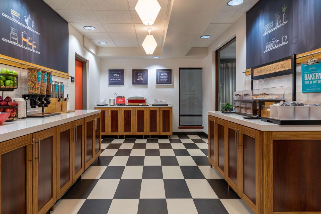| Hampton Inn Kansas City-Lee's Summit