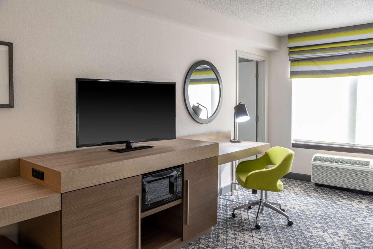 | Hampton Inn Kansas City-Lee's Summit