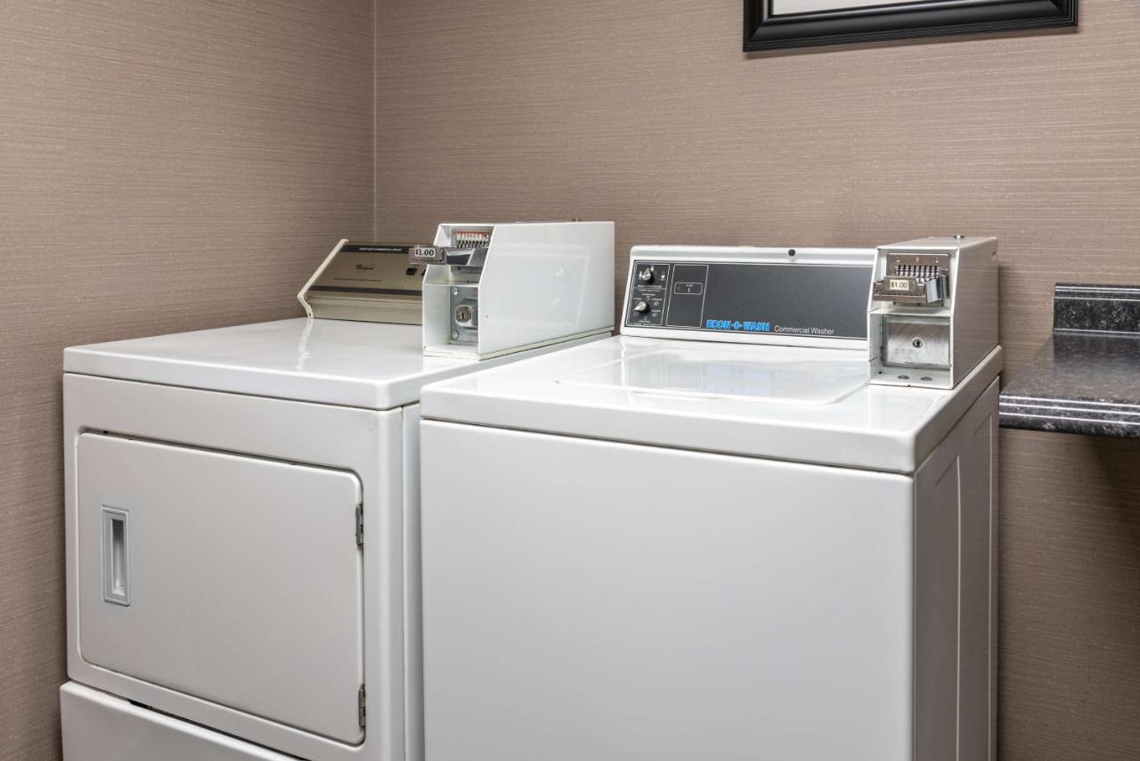 | Hampton Inn Kansas City-Lee's Summit