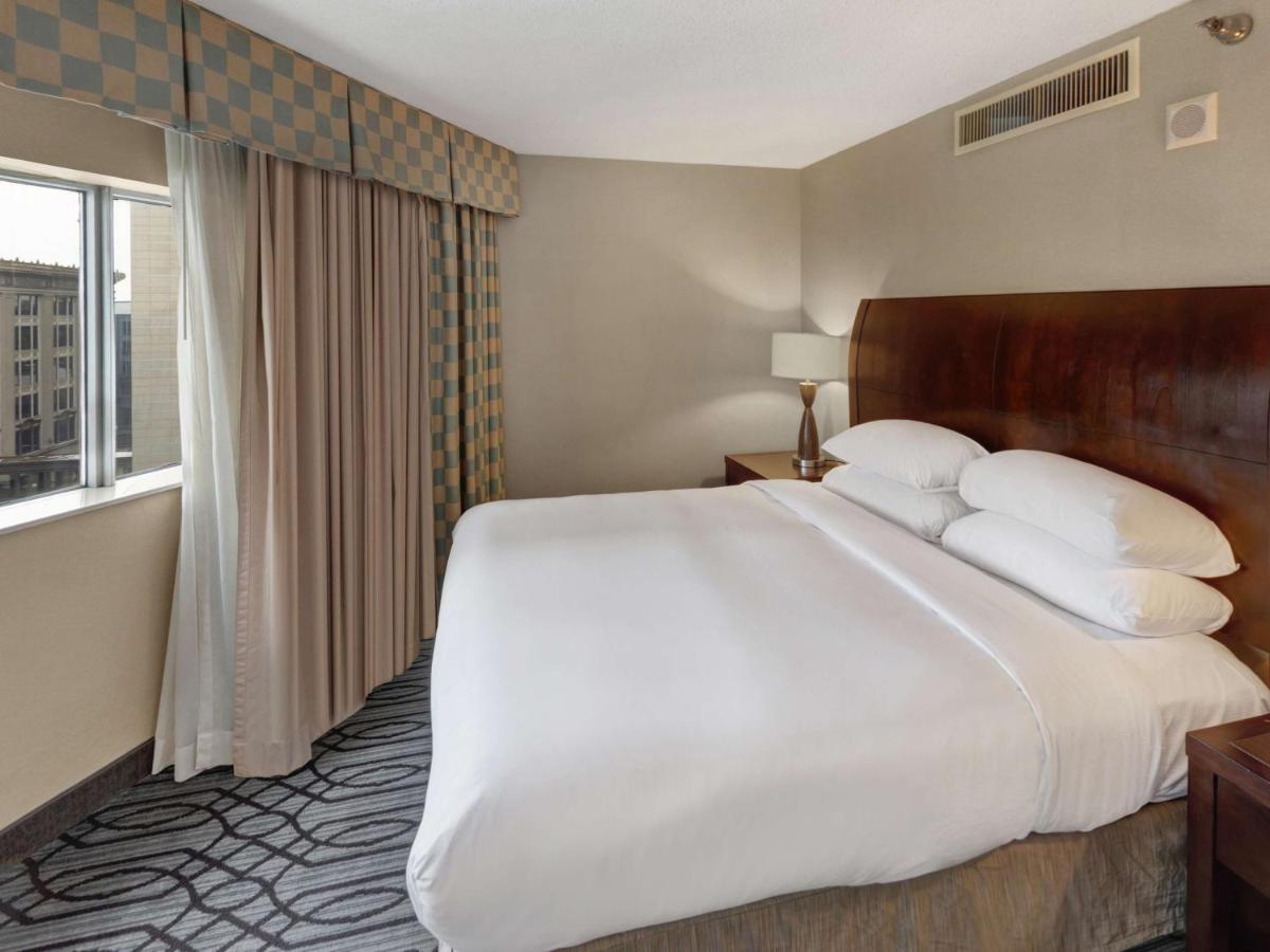 | DoubleTree by Hilton St Paul Downtown