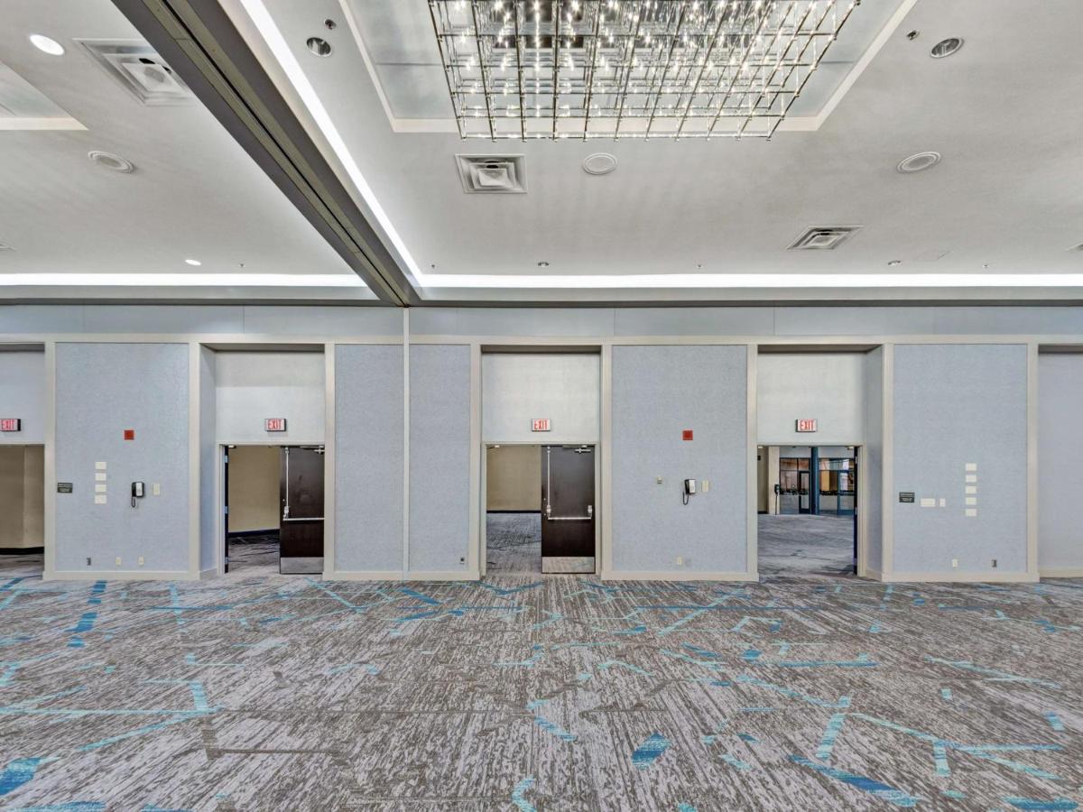 | DoubleTree by Hilton St Paul Downtown