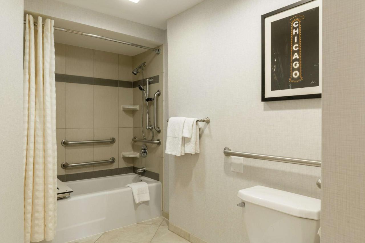  | Hilton Chicago/Oak Lawn