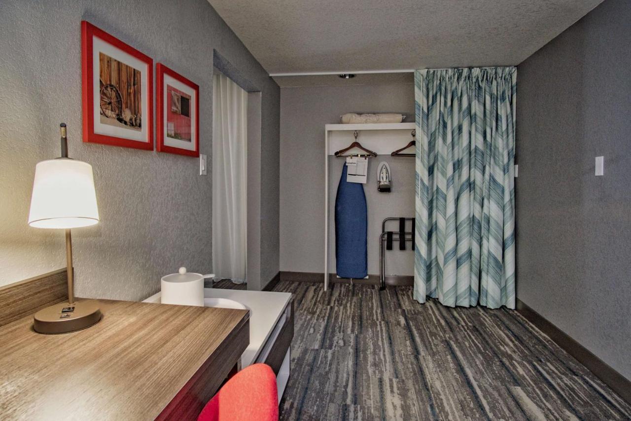 King Suite with Spa Bath at Hampton Inn Oklahoma City/Yukon