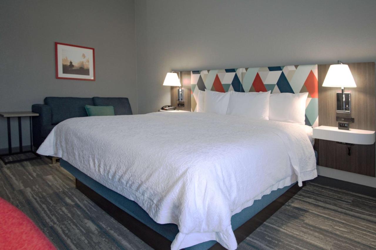 King Studio with Sofa Bed - Non-Smoking at Hampton Inn Oklahoma City/Yukon