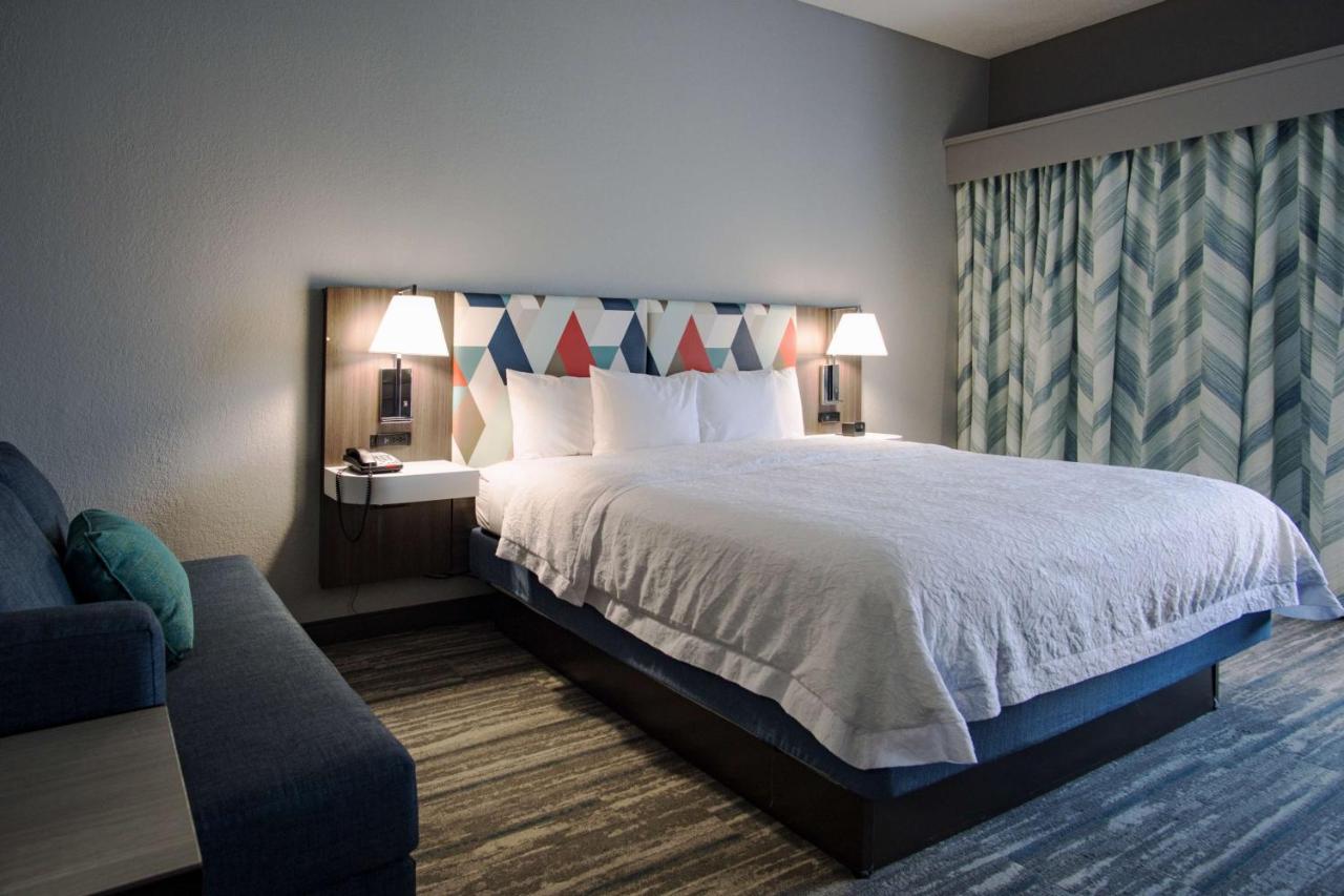 King Studio with Sofa Bed - Non-Smoking at Hampton Inn Oklahoma City/Yukon