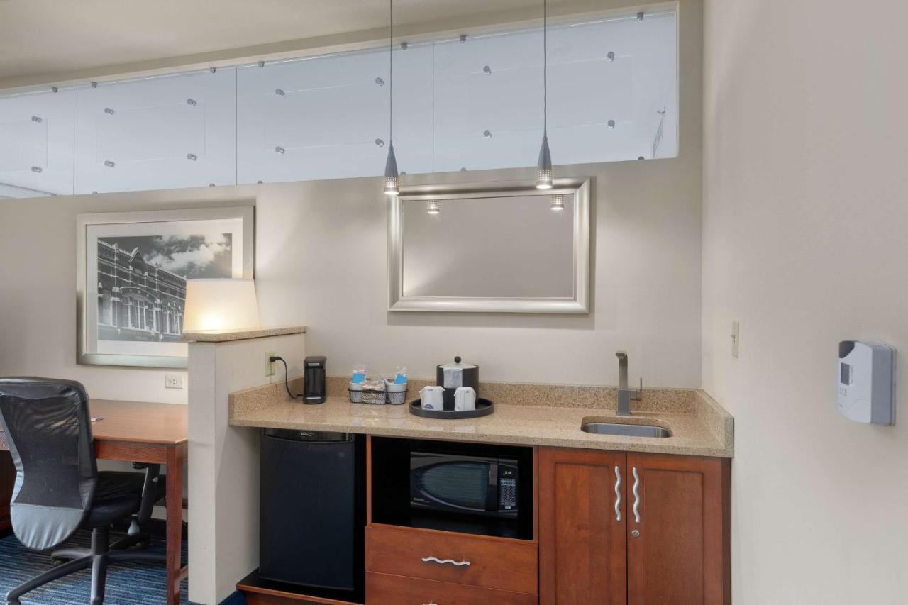 King Suite - Non-Smoking at Hampton Inn & Suites Downtown Owensboro/Waterfront