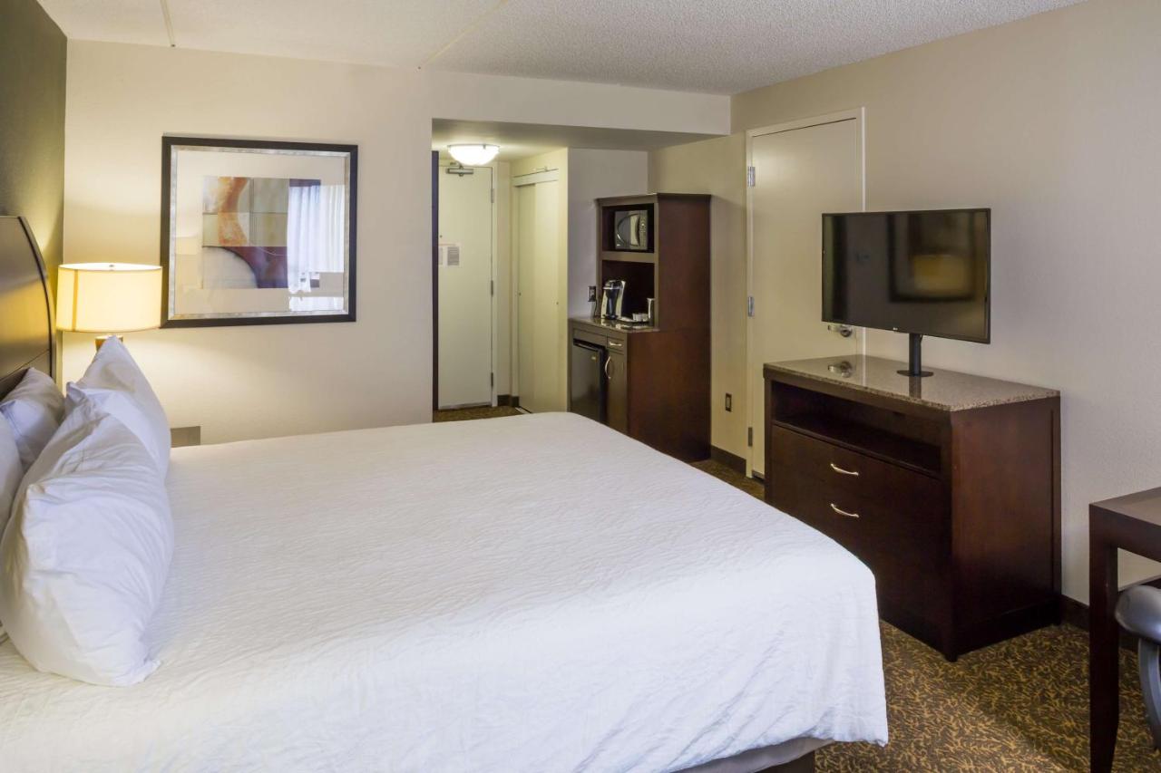 King Room at Hilton Garden Inn Hampton Coliseum Central