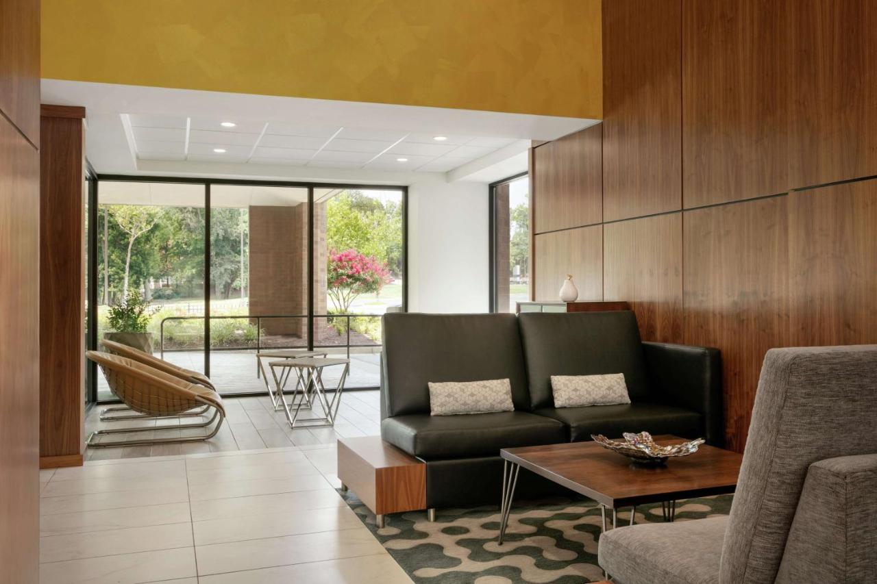 | Embassy Suites by Hilton Richmond