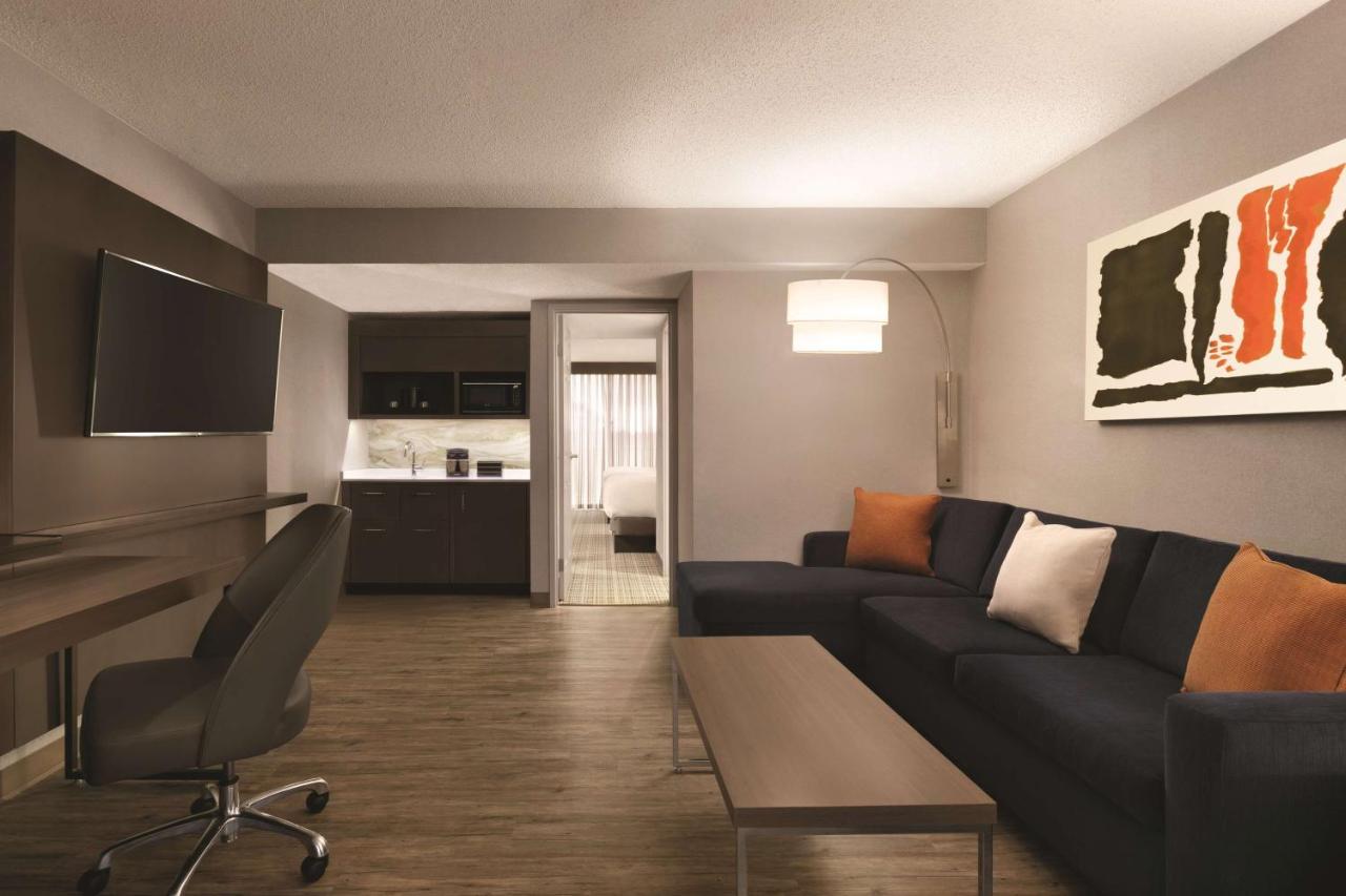 | Embassy Suites by Hilton Richmond