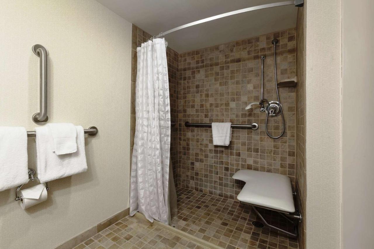 | Embassy Suites by Hilton Richmond