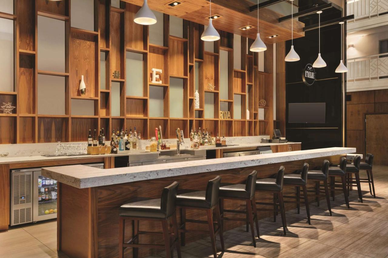 | Embassy Suites by Hilton Richmond