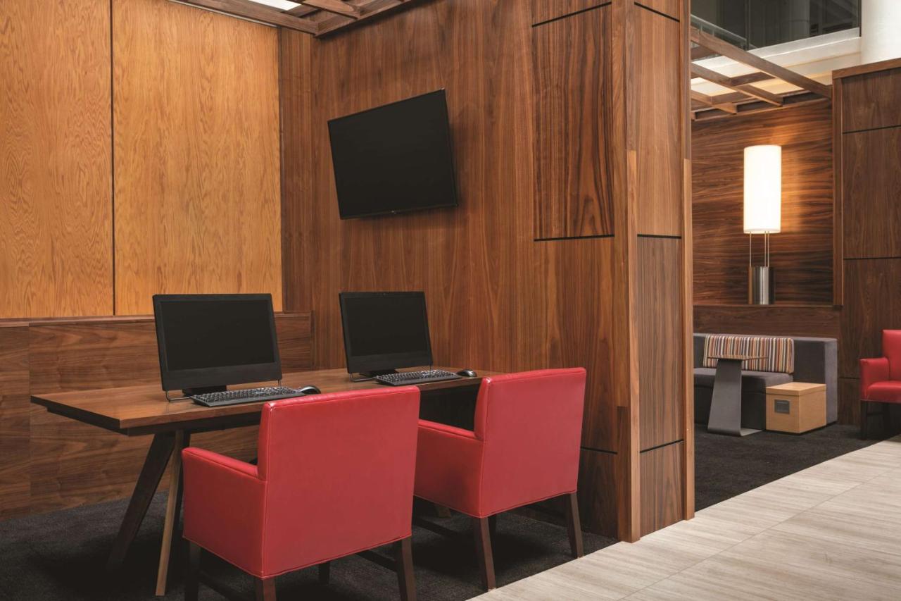 | Embassy Suites by Hilton Richmond