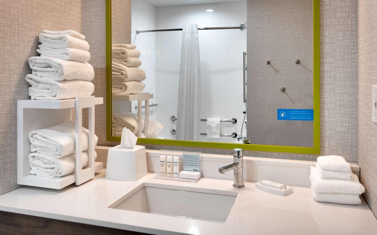 Queen Room with Two Queen Beds - Disability Access/Non-Smoking at Hampton Inn & Suites Rockport-Fulton