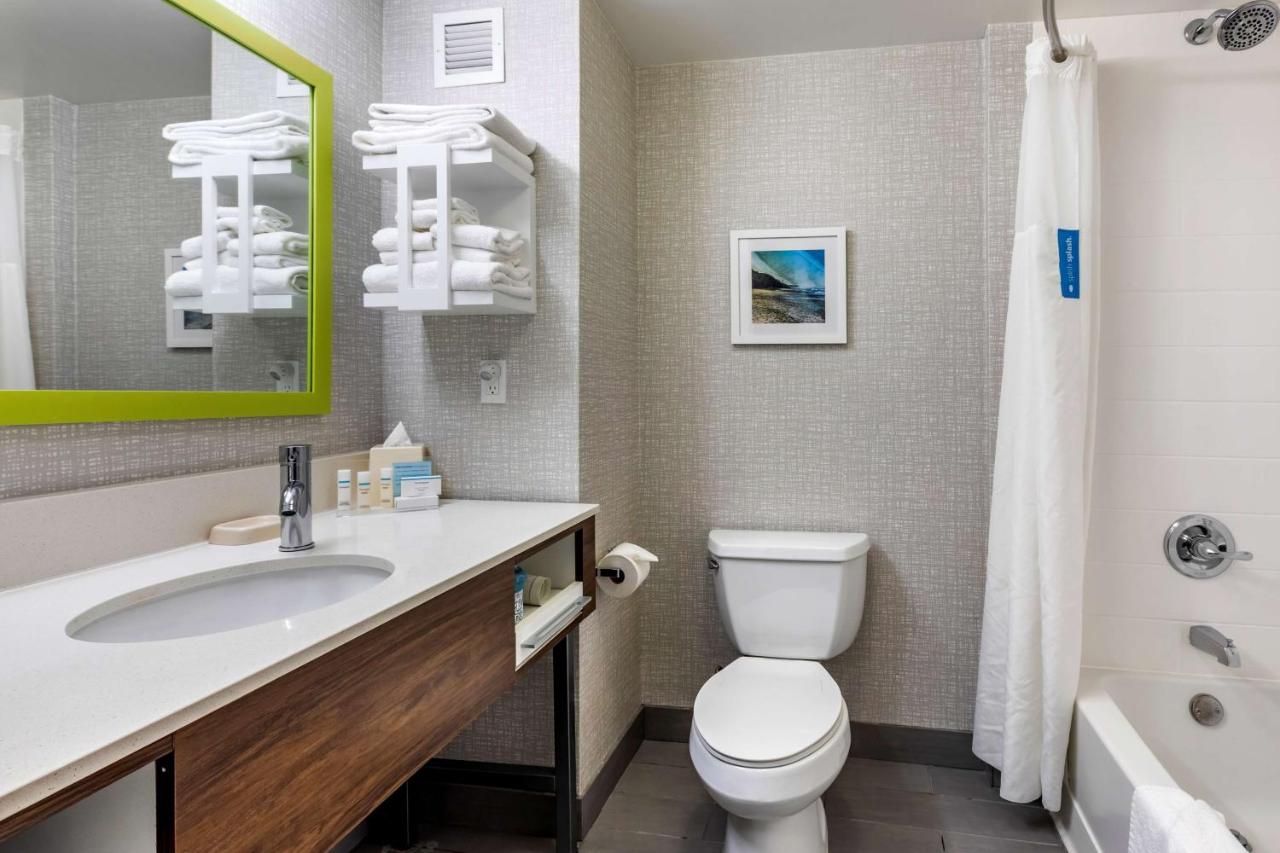 Queen Room with Two Queen Beds at Hampton Inn Carlsbad-North San Diego County