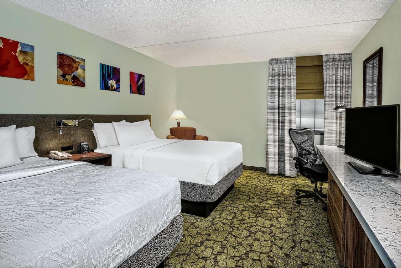Queen Room at Hilton Garden Inn San Antonio Airport